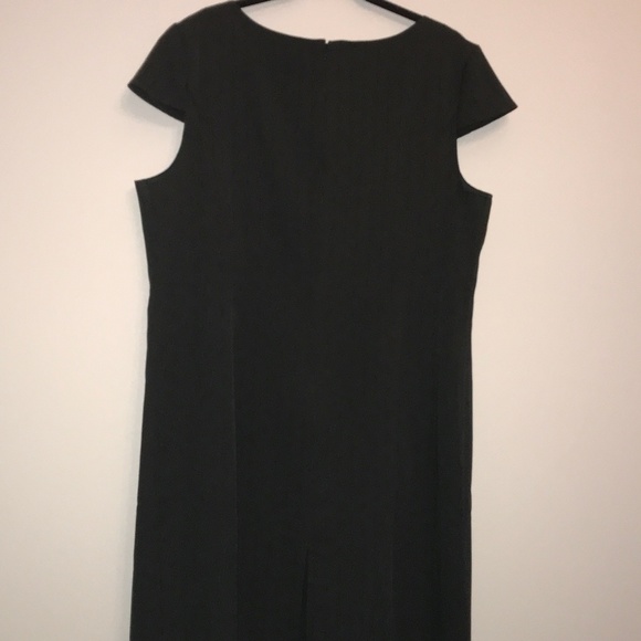VOIR VOIR Black Dress with Bow and Cap Sleeves - Picture 4 of 6